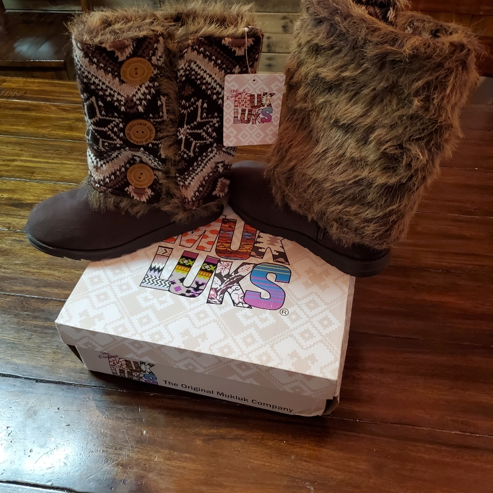 Muk Luks Andrea reversible sweater boots size 7